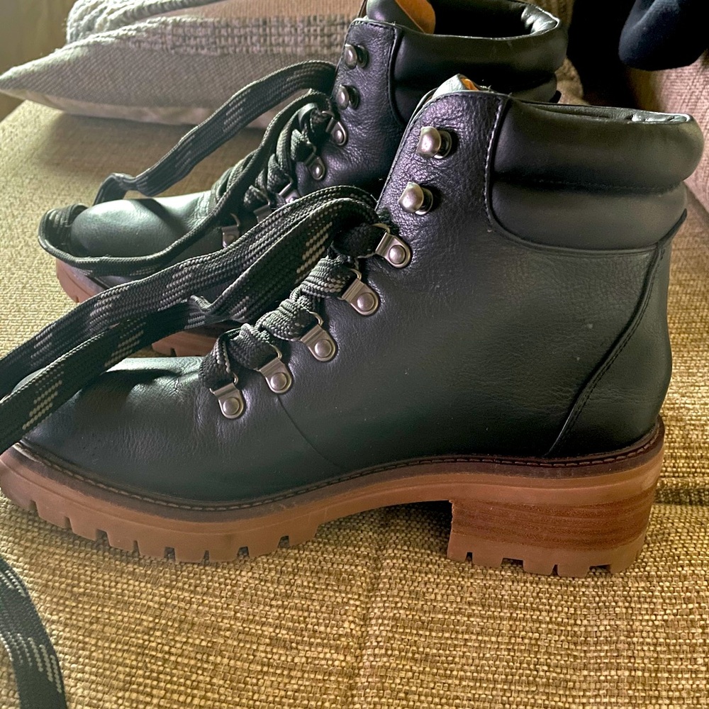 Gentle Souls Brooklyn Boot-Size 9.5